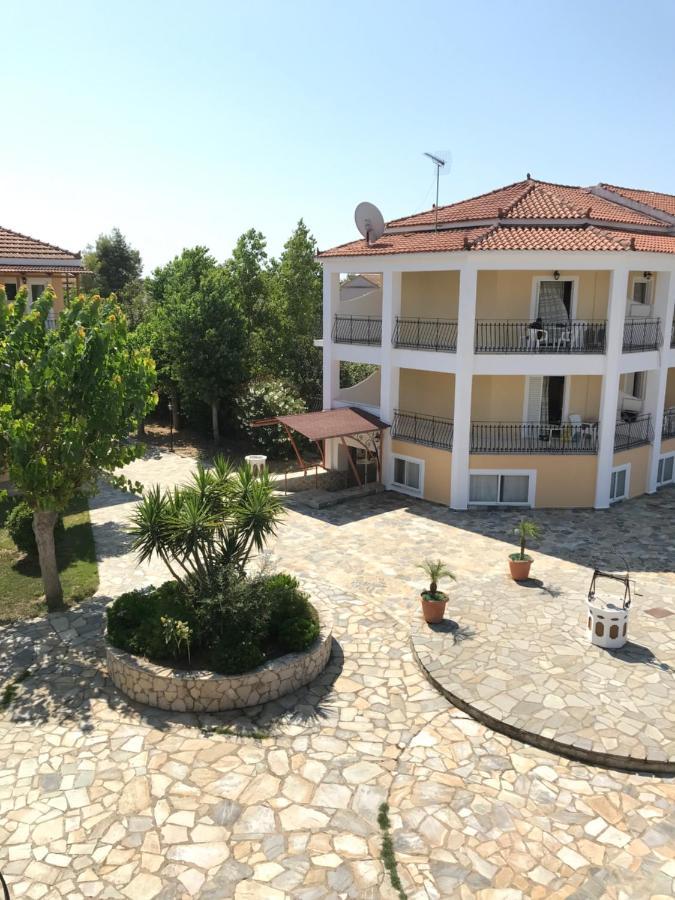 Aparthotel Village & Family 3*