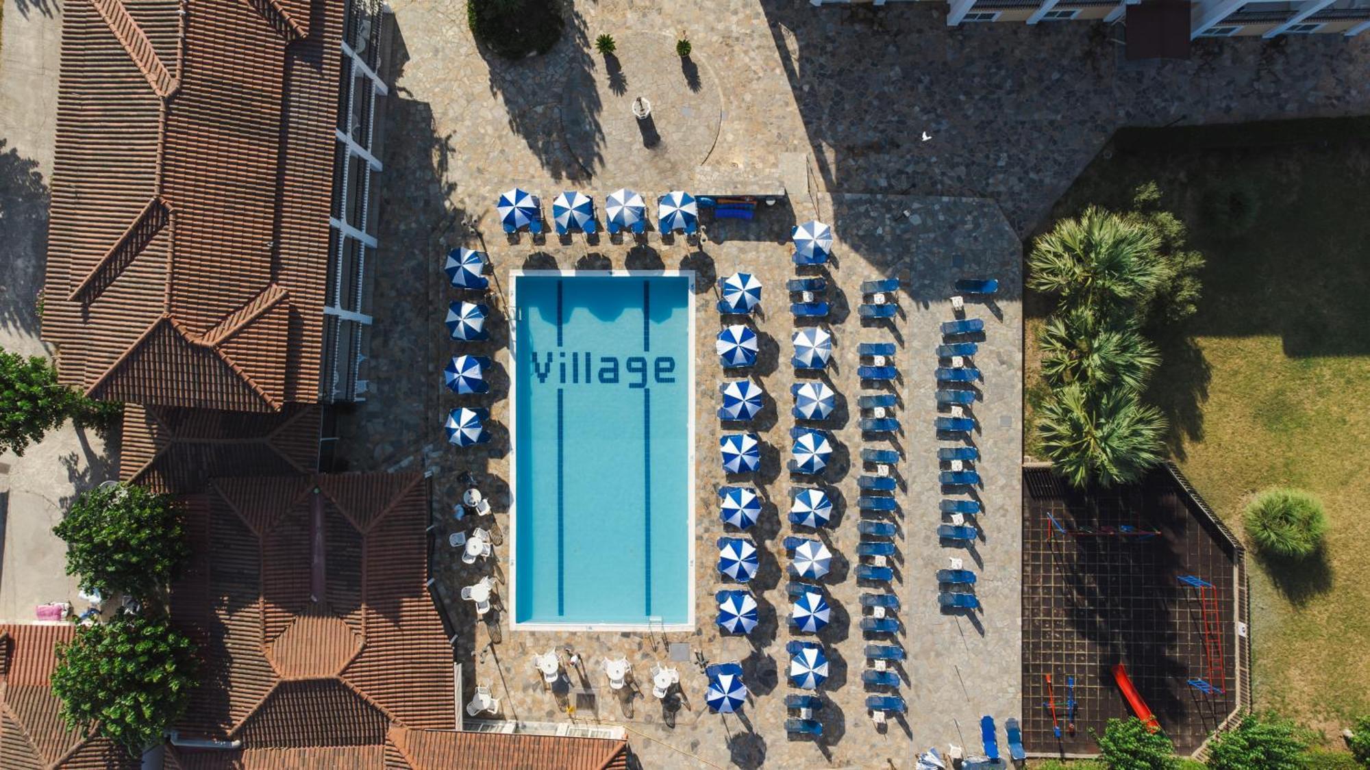 Aparthotel Village & Family
